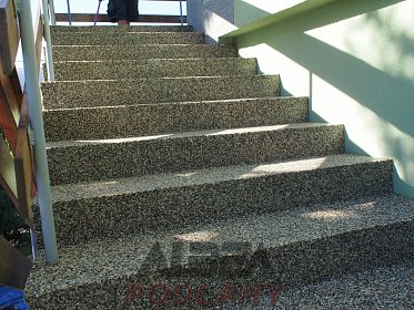 Kamenný koberec - terasa